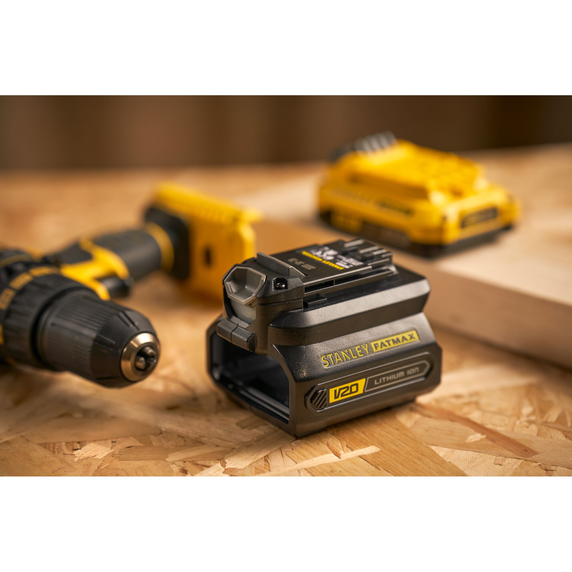 ADAPTOR BATERAI V20