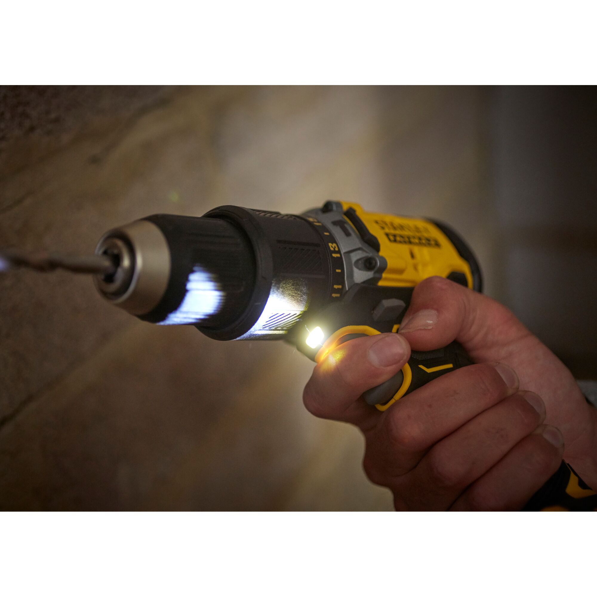KIT 20V BrushLess Hammer DRILL 100ACC CRYSTALBOX