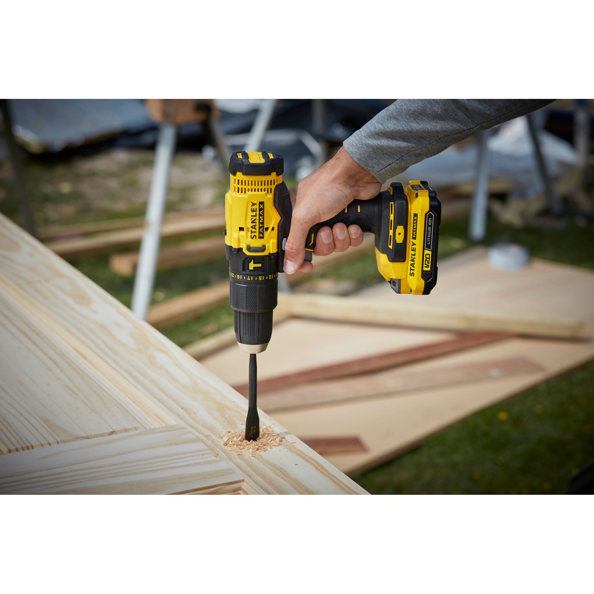 Set 20V Hammer DRILL 119ACC TOOLBOX 19"