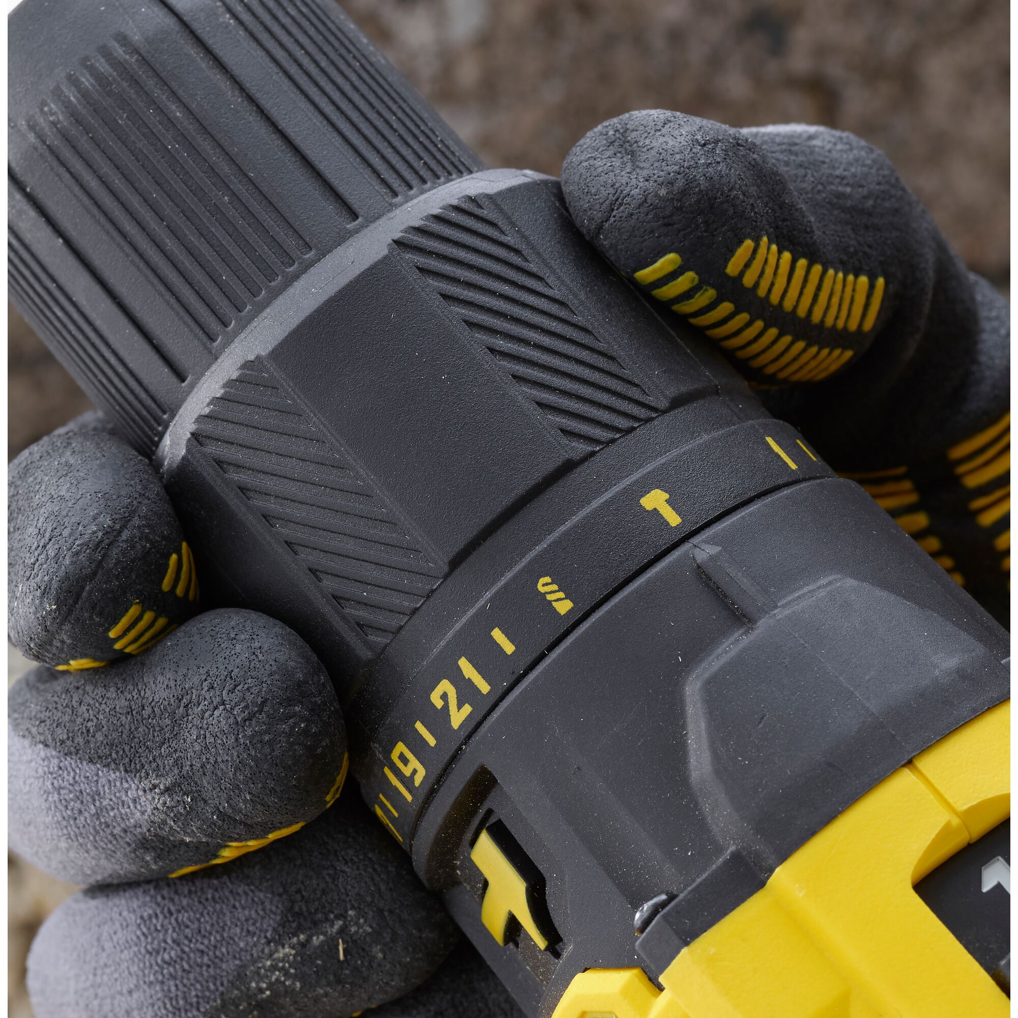 Set 20V Hammer DRILL 119ACC TOOLBOX 19"