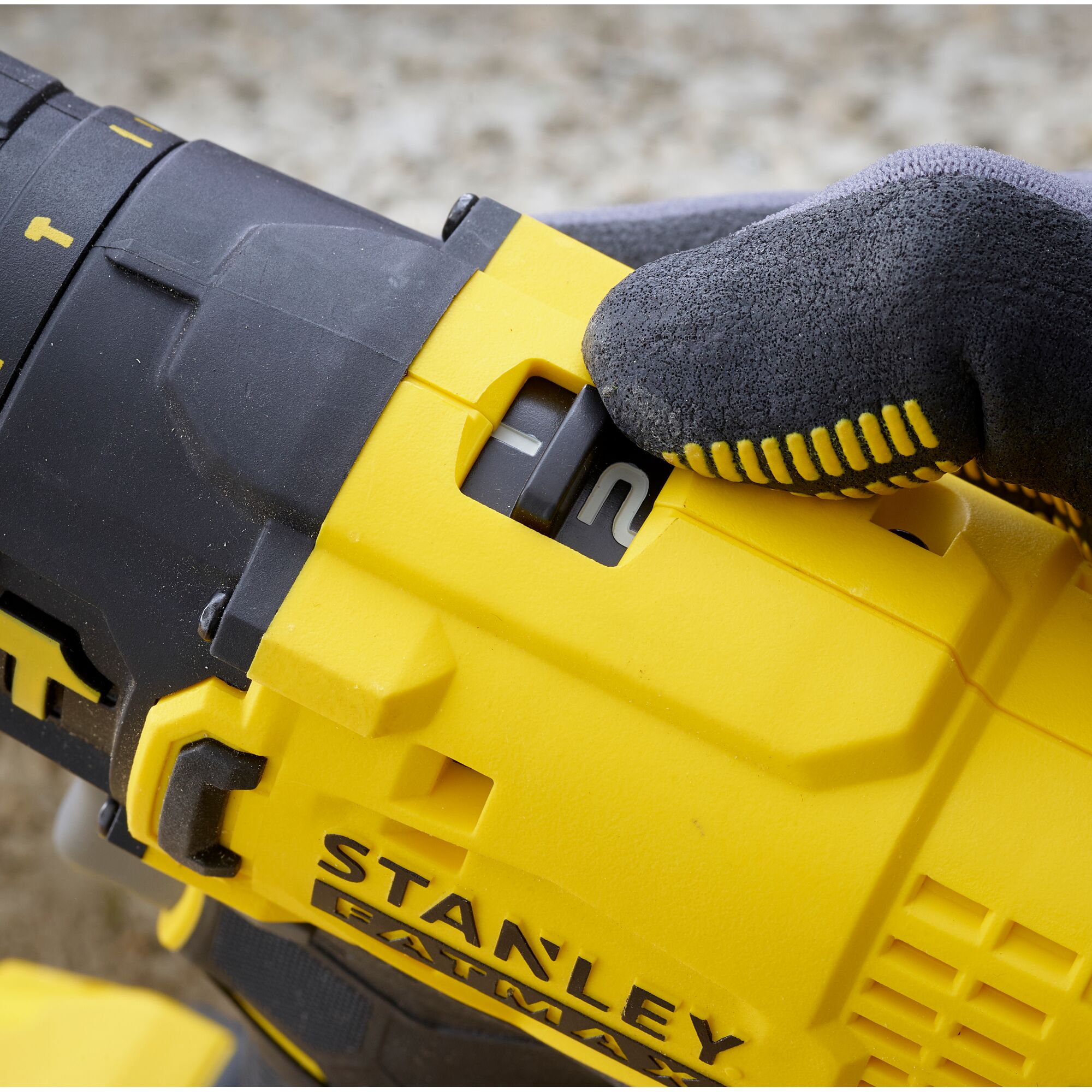 Set 20V Hammer DRILL 119ACC TOOLBOX 19"