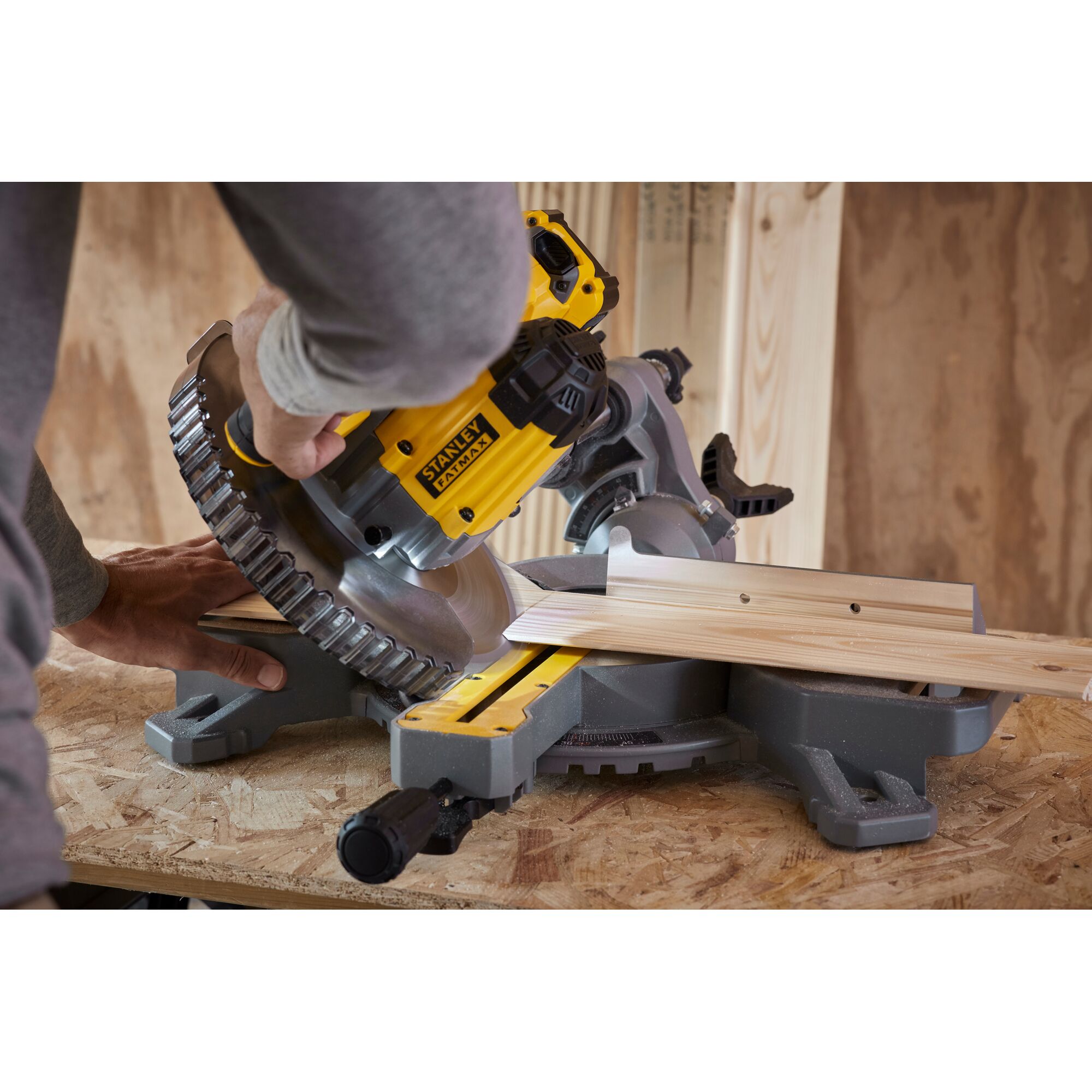 KIT Gergaji Mitre 20V BR 4.0Ah 2B+2.0Ah C