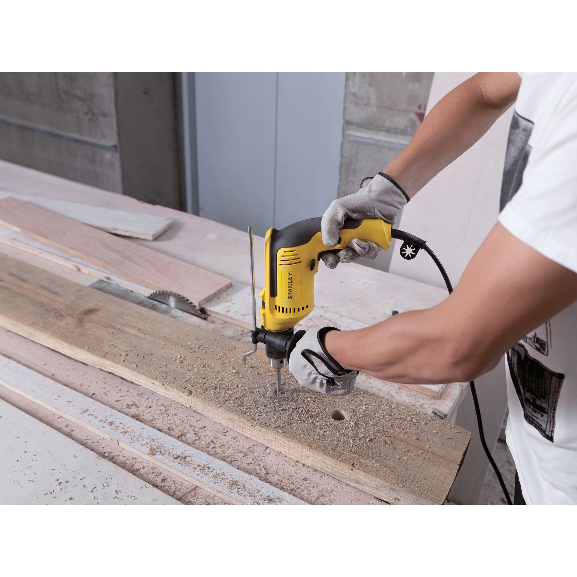 700W 13mm Percussion Drill