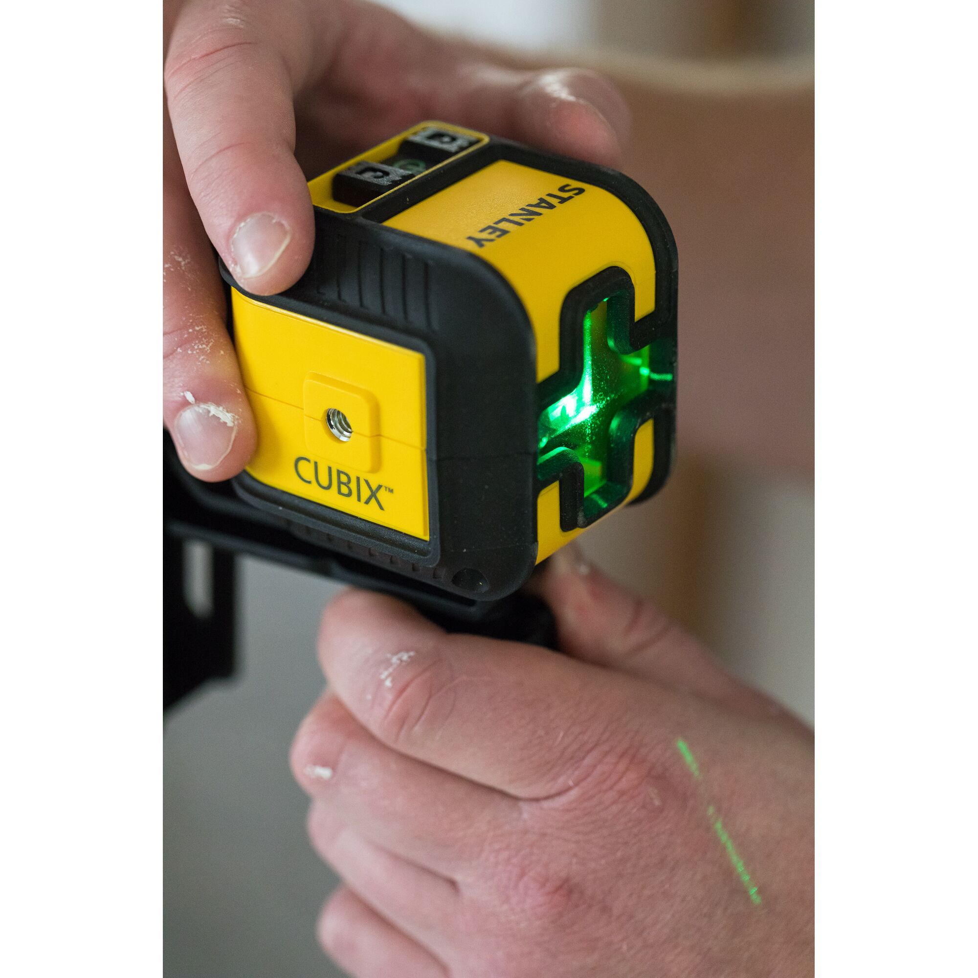 Laser Garis Silang Cubix warna Laser Hijau