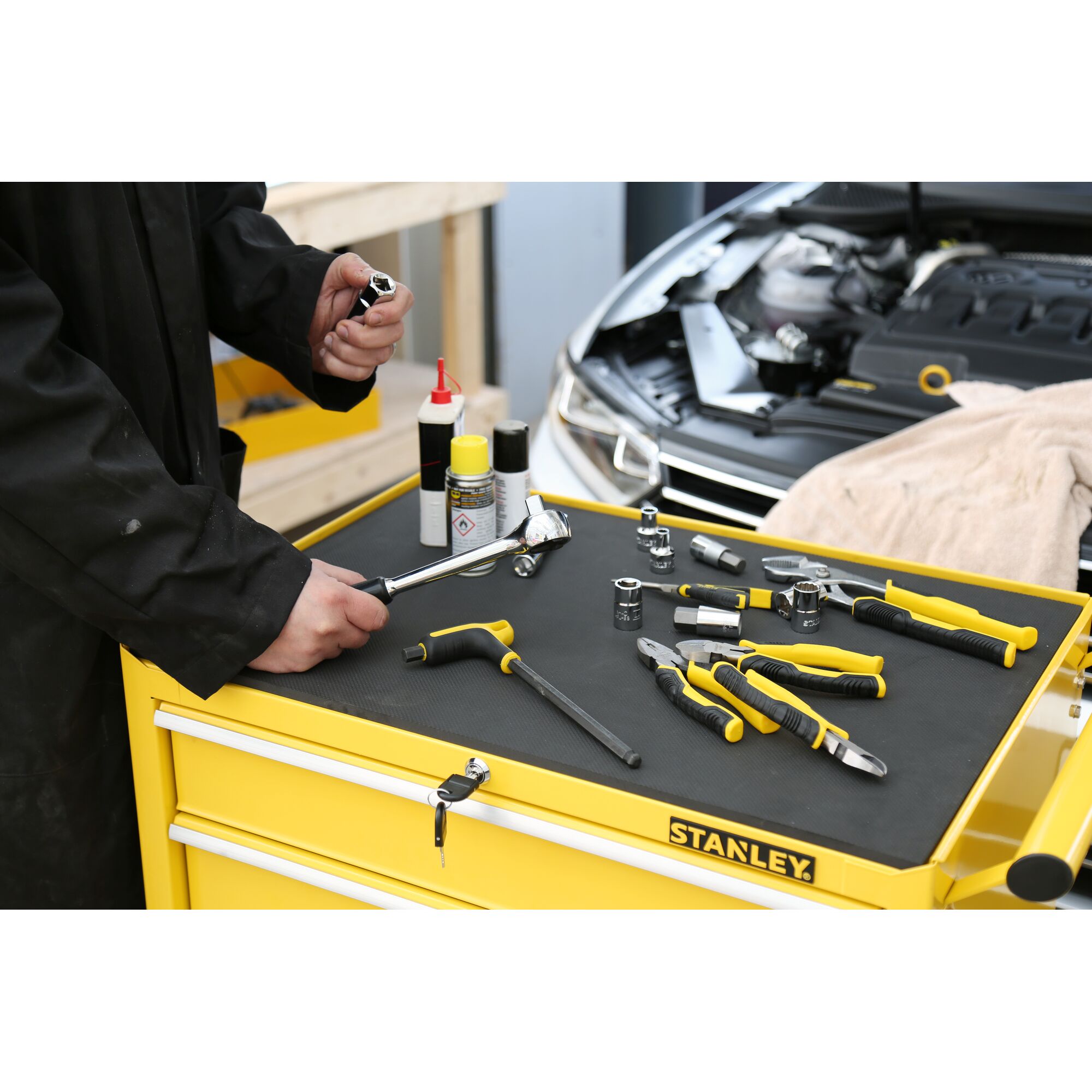 Kabinet Logam STANLEY, 635mm 27 inci.