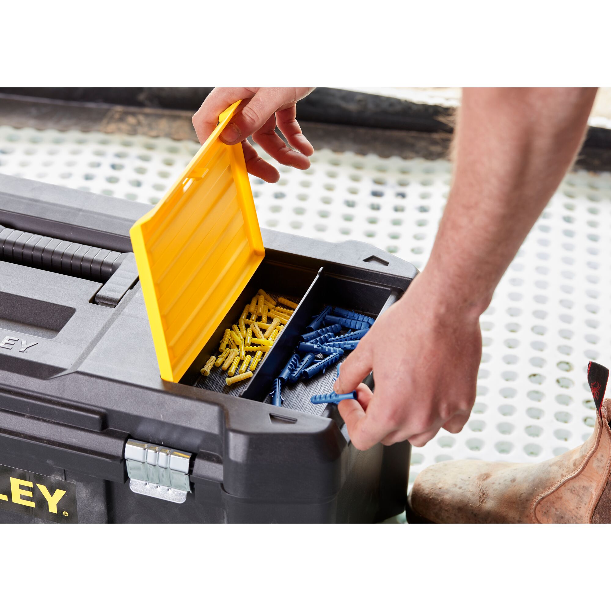 Kotak Perkakas STANLEY®, 26 inci.