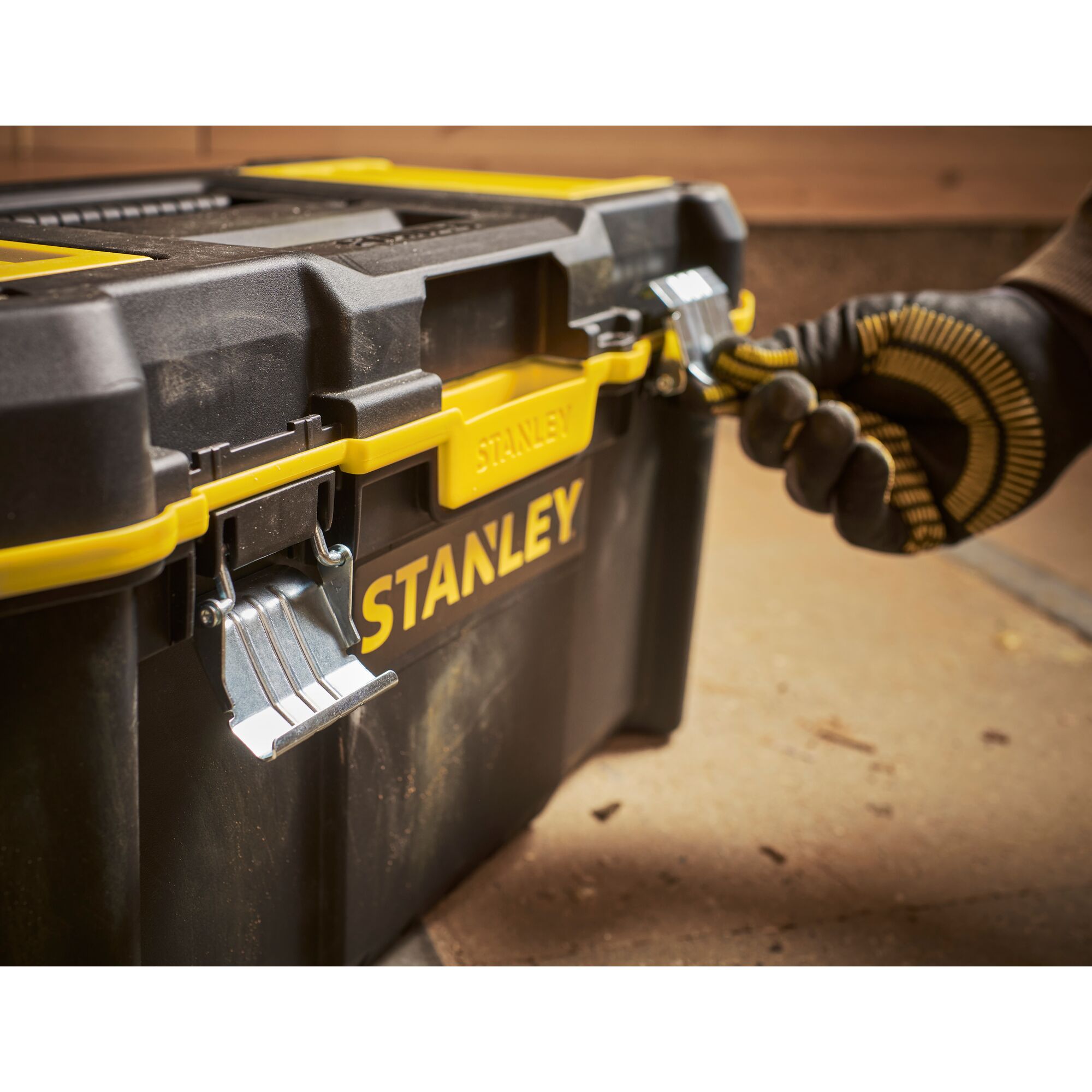 Kotak Alat Kantilever 3 Tingkat STANLEY®