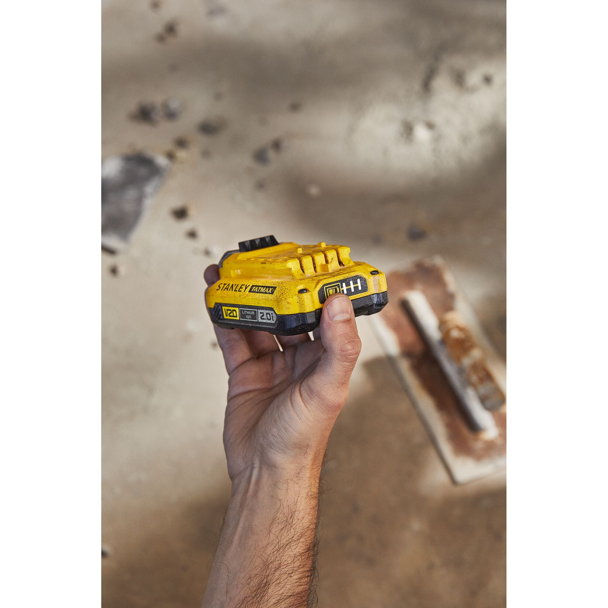 BATERAI 20V 2AH