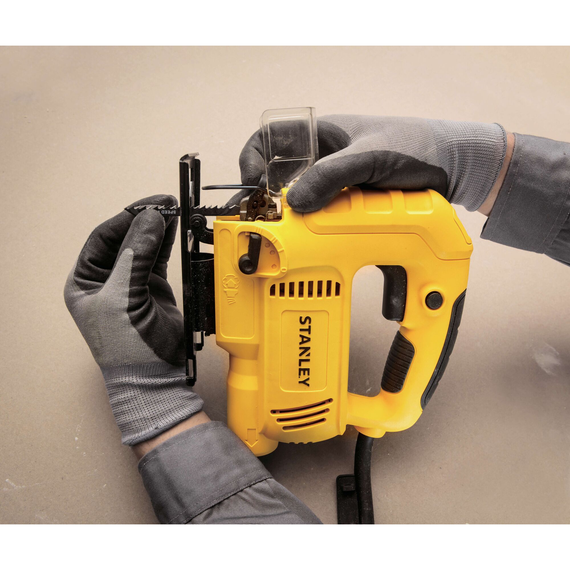 Jigsaw Kecepatan Variabel 600W