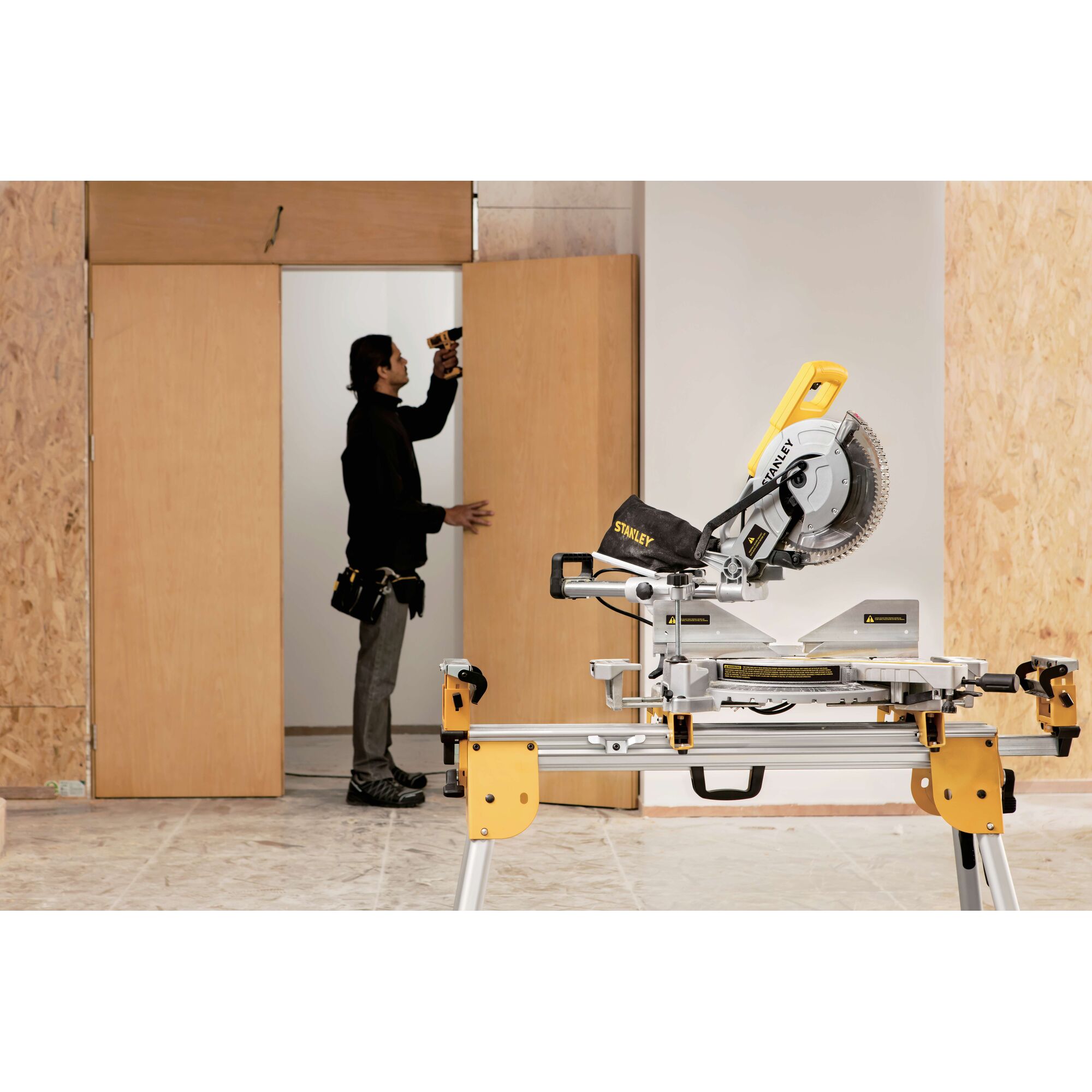 Sliding Miter Saw 1800 W 255 mm