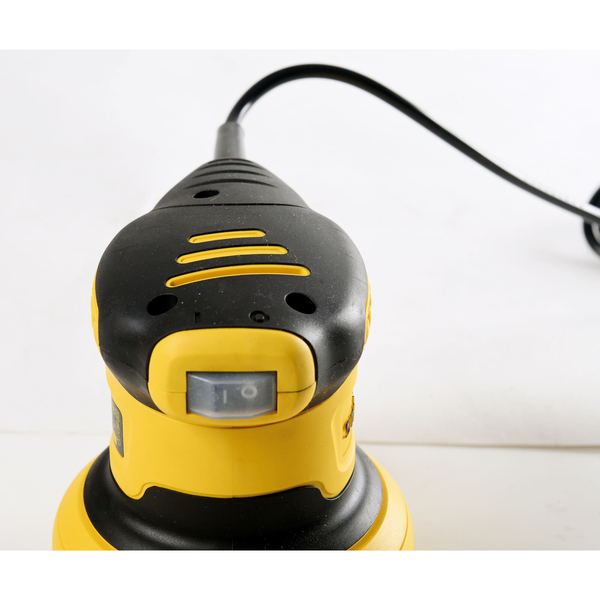 Sander Orbital Acak Kecepatan Variabel 5" 300W - uji