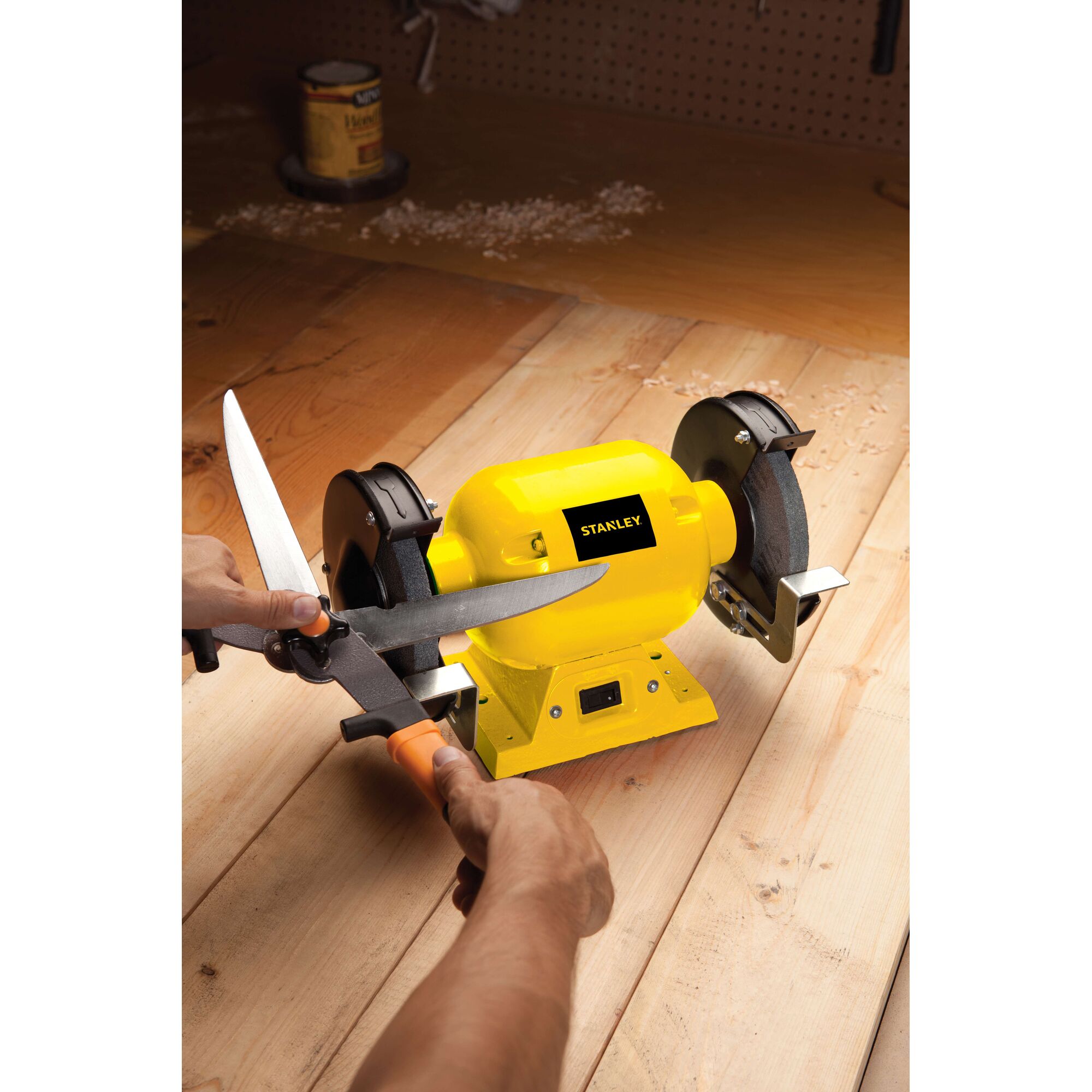 Mesin Gerinda Duduk Meja 1/2 HP