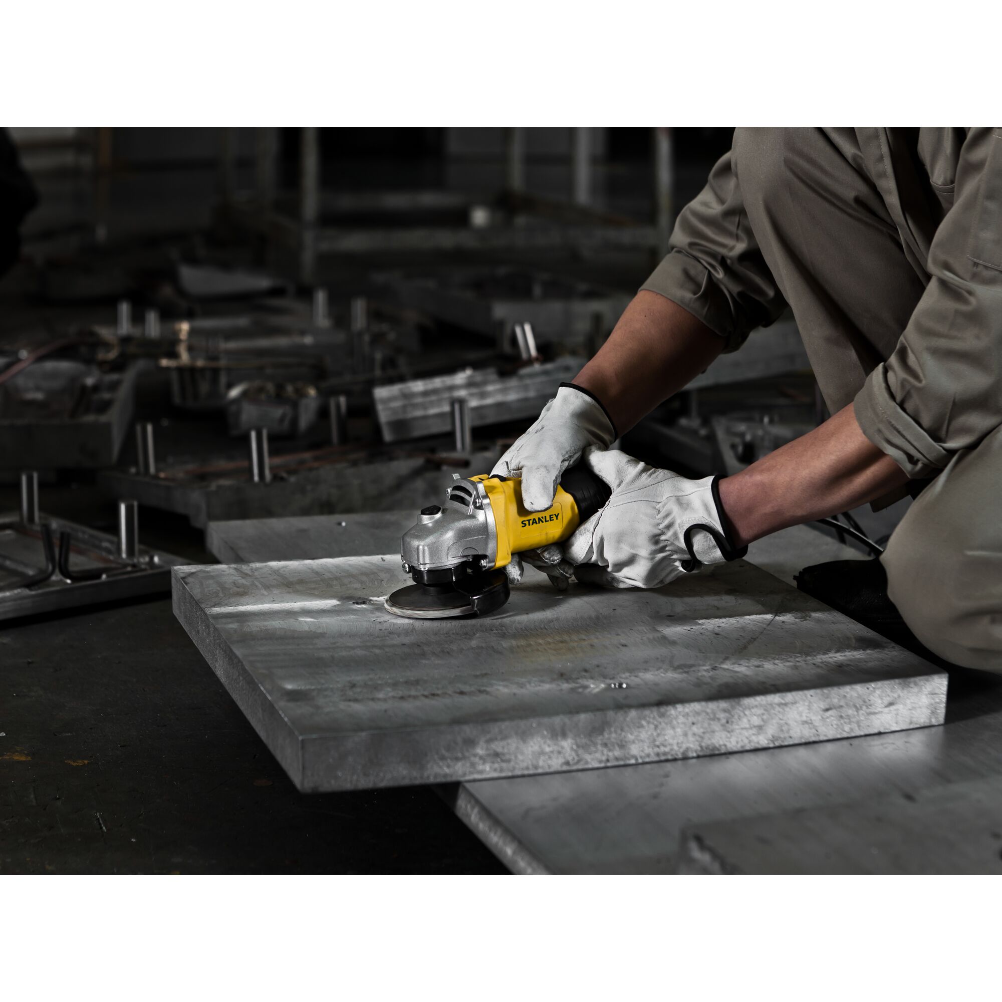 Gerinda Sudut Kecil 610W 115mm