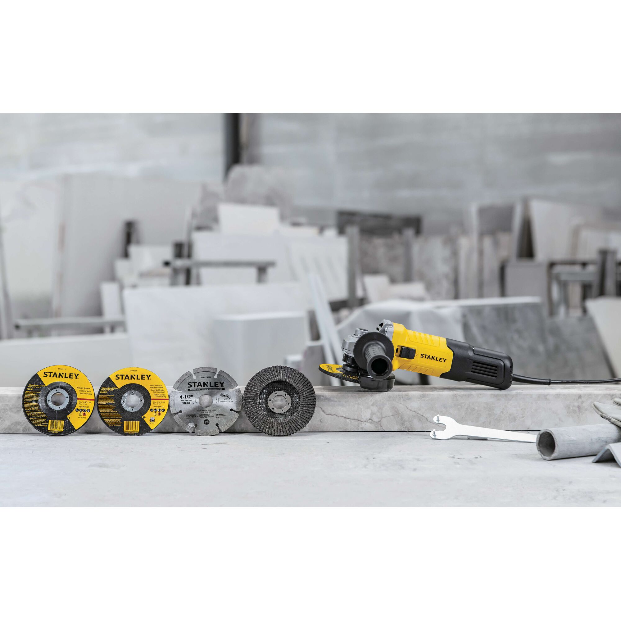 Penggiling 900W 100mm (Sakelar Sisi 2 Gerakan)