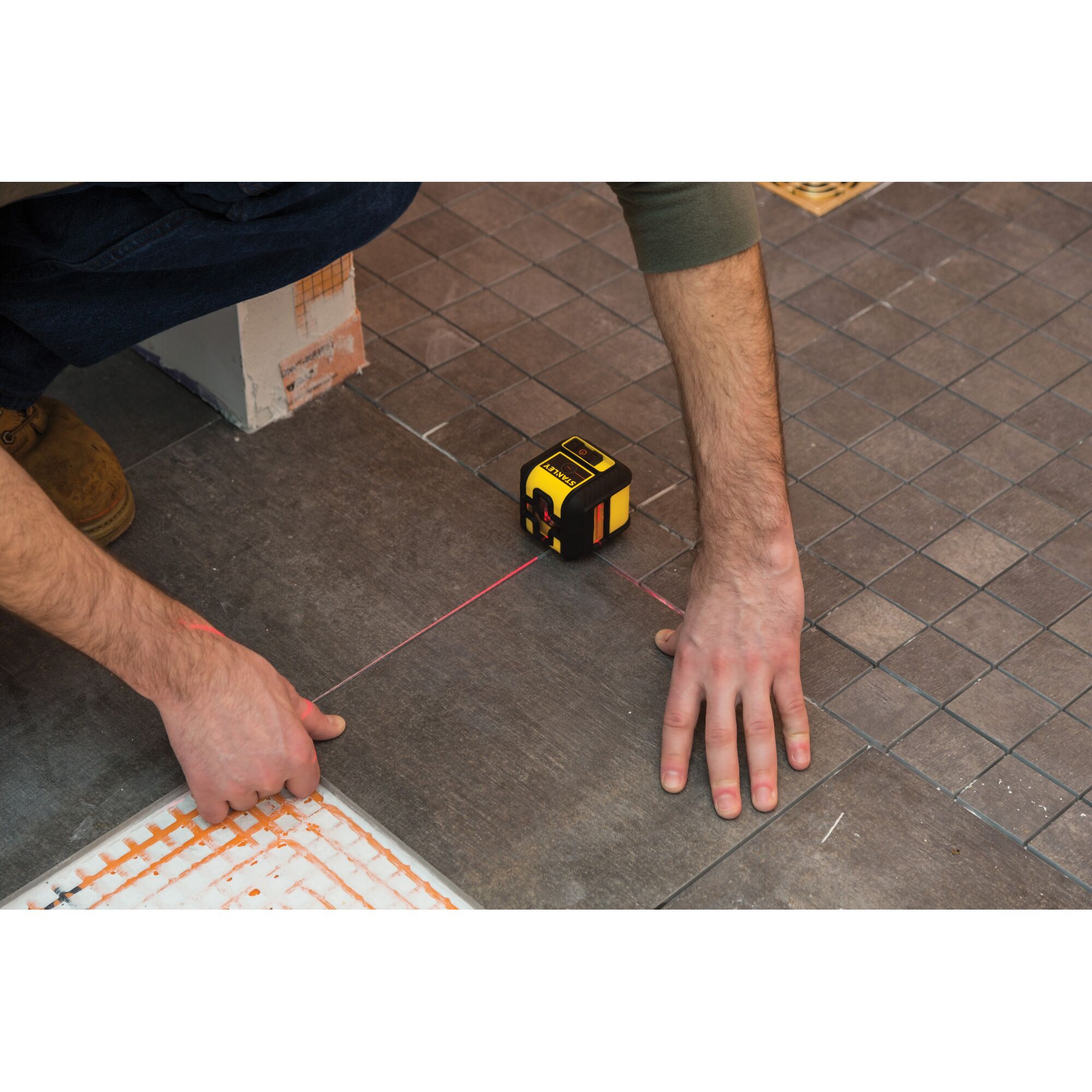 Laser Garis Silang Dengan Garis Merah 90°